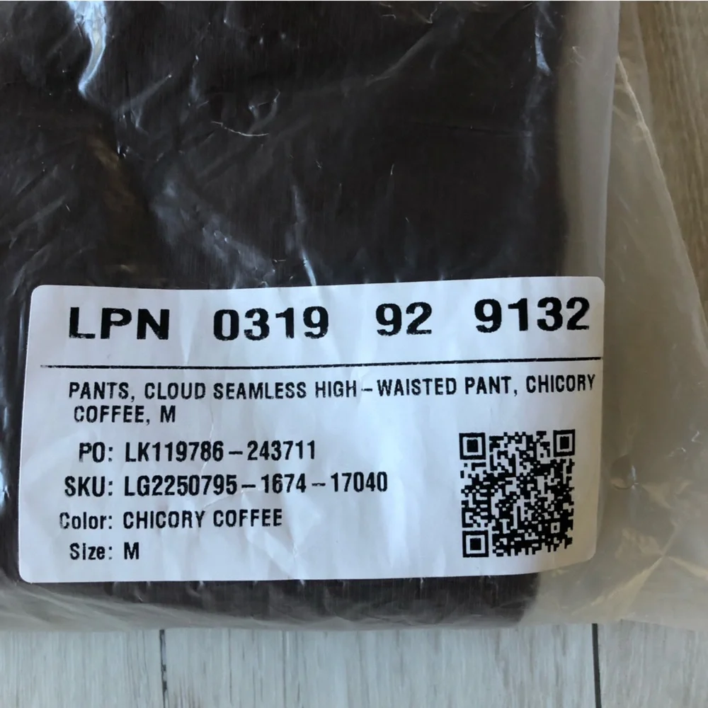 Fabletics Cloud Seamless High-Waisted Pant Chicory Coffee M NWT in packaging_5